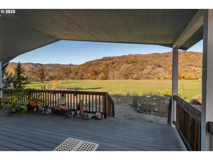 152 Jacob Hale Way, Roseburg, OR 97471 - Image #2