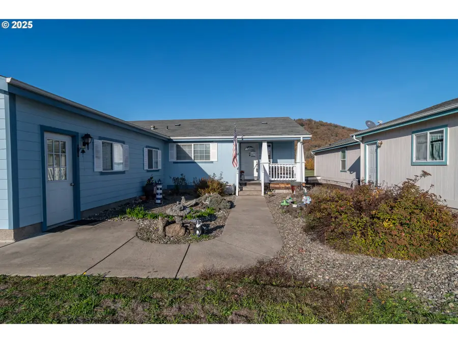 152 Jacob Hale Way, Roseburg, OR 97471 - Image #3