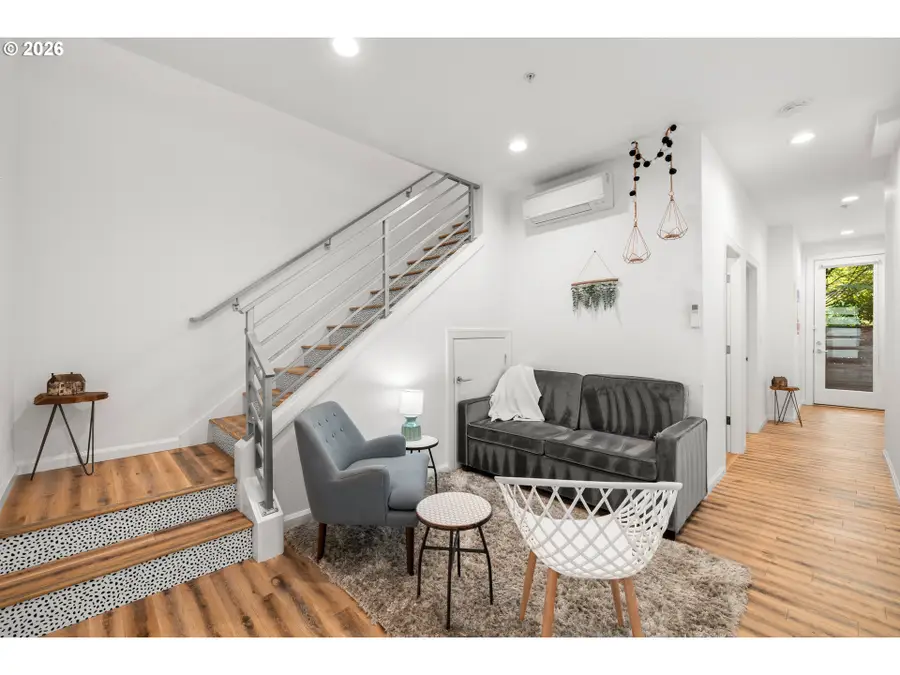 322 N Ivy St, Portland, OR 97227 - #3