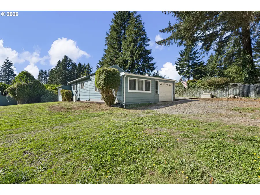 17520 Ross Ln, Brookings, OR 97415 - #3