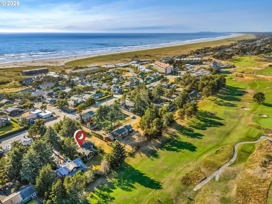 657 Marion Ave, Gearhart, OR 97138 - #3