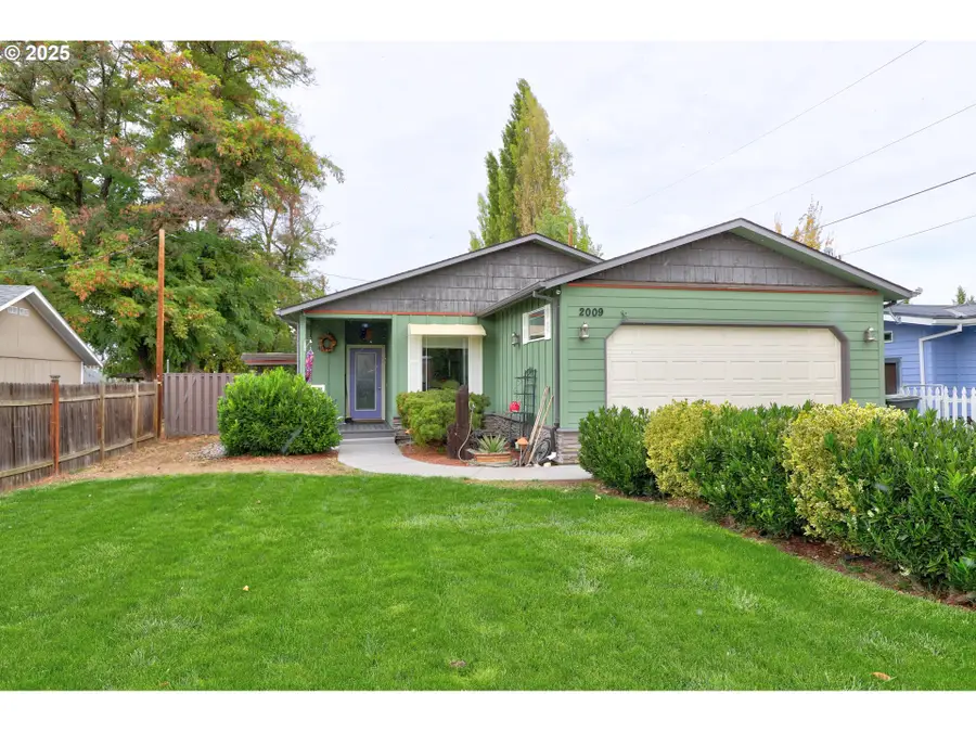 2009 E 12th St, The Dalles, OR 97058 - Image #3