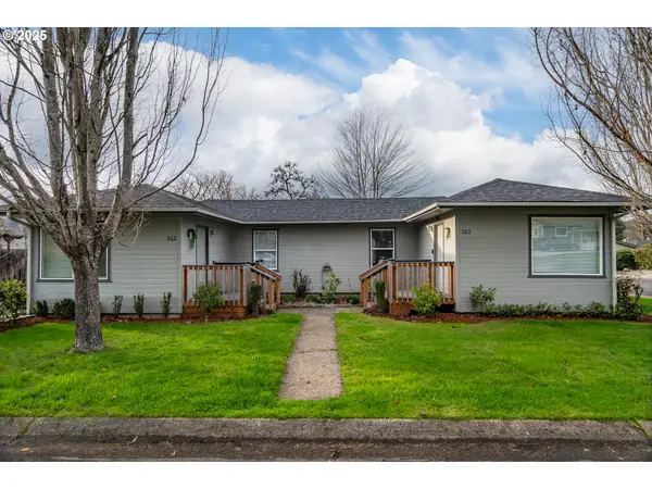 512 W Center St, Roseburg, OR 97471