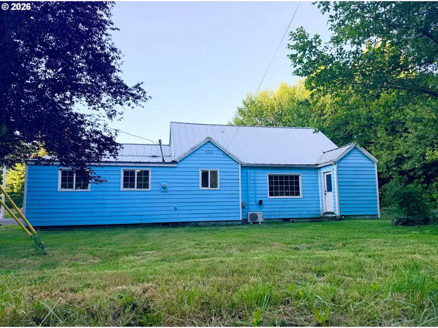 677 SE Moffitt Rd, Waldport, OR 97394 - #2