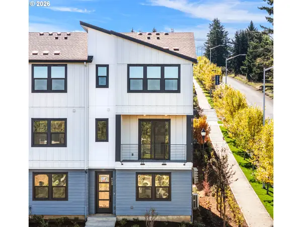 6499 NW Olympic Ln #64, Camas, WA 98607