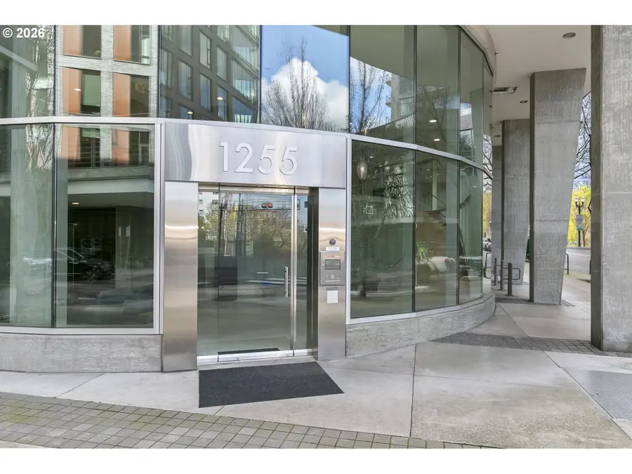 1255 NW 9th Ave #305, Portland, OR 97209 - #2