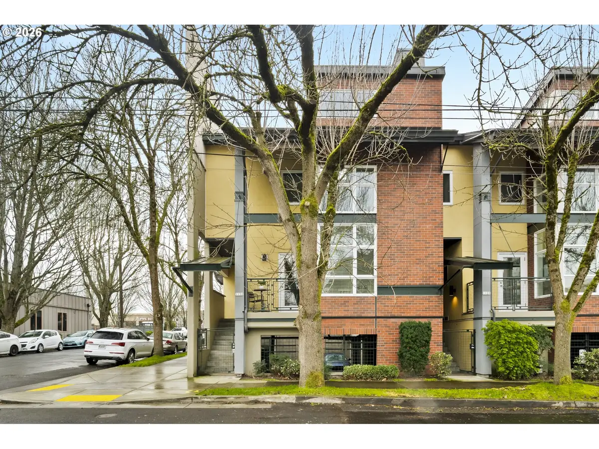 1132 NE Schuyler St, Portland, OR 97212 - Image #1