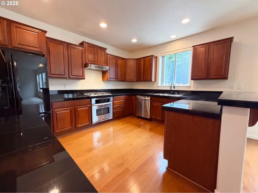 3468 SE Silver Fox Ave, Hillsboro, OR 97123 - #2