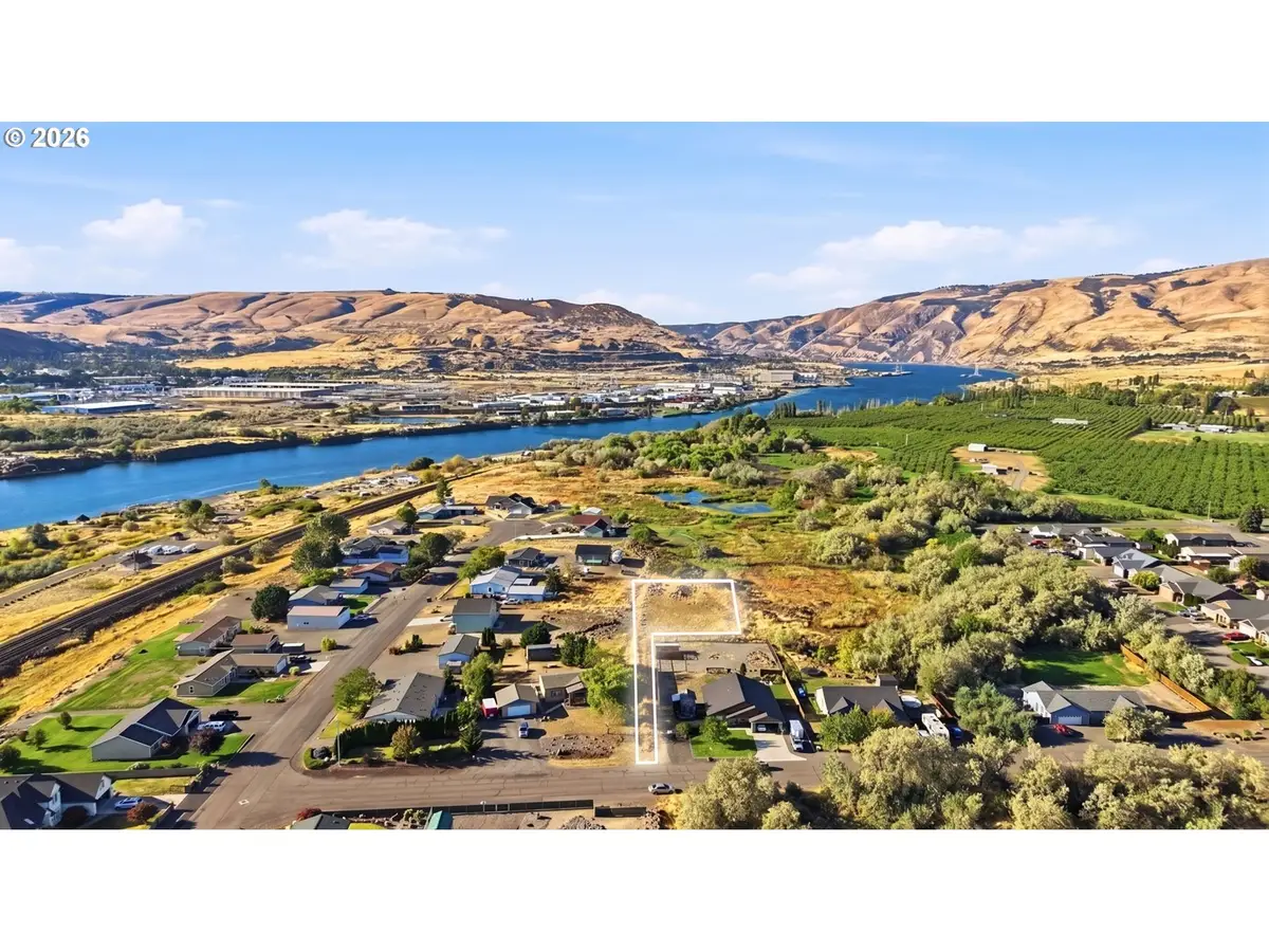 217 E St, Dallesport, WA 98617 - #1