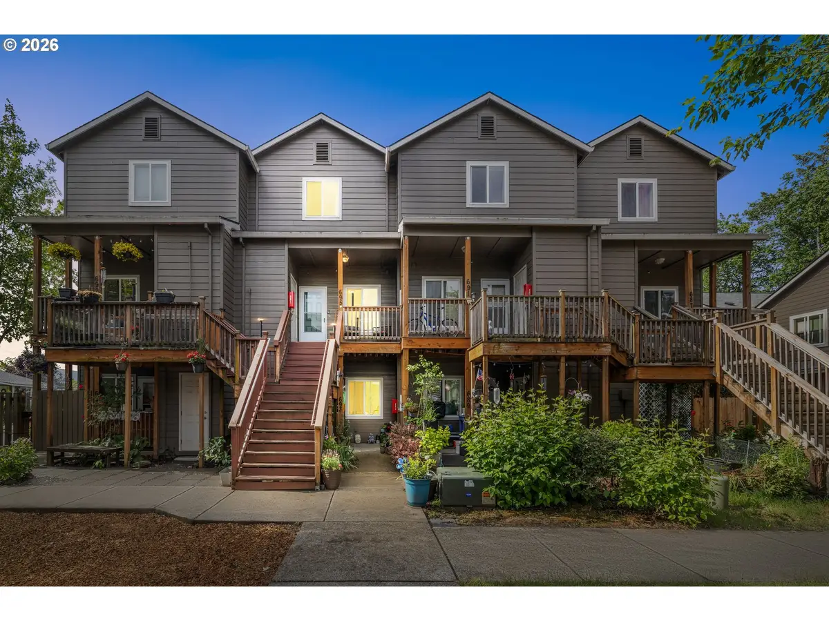 695 SE 197th Ave, Portland, OR 97233 - #1