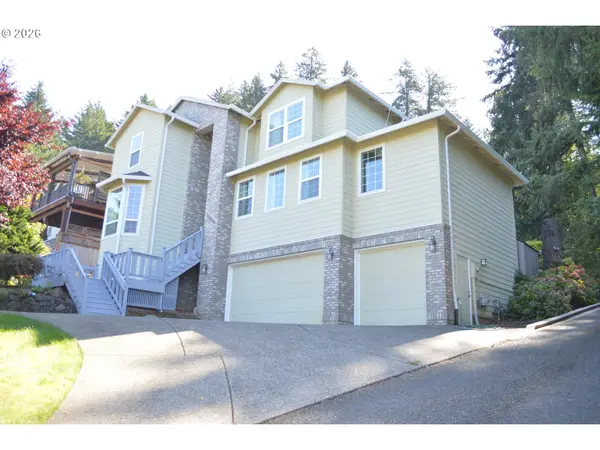 13610 SE Snowfire Dr, HappyValley, OR 97086