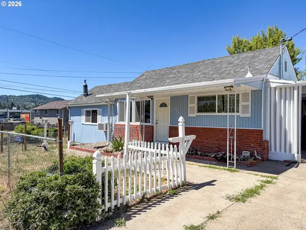 1726 NW Patricia St, Roseburg, OR 97471