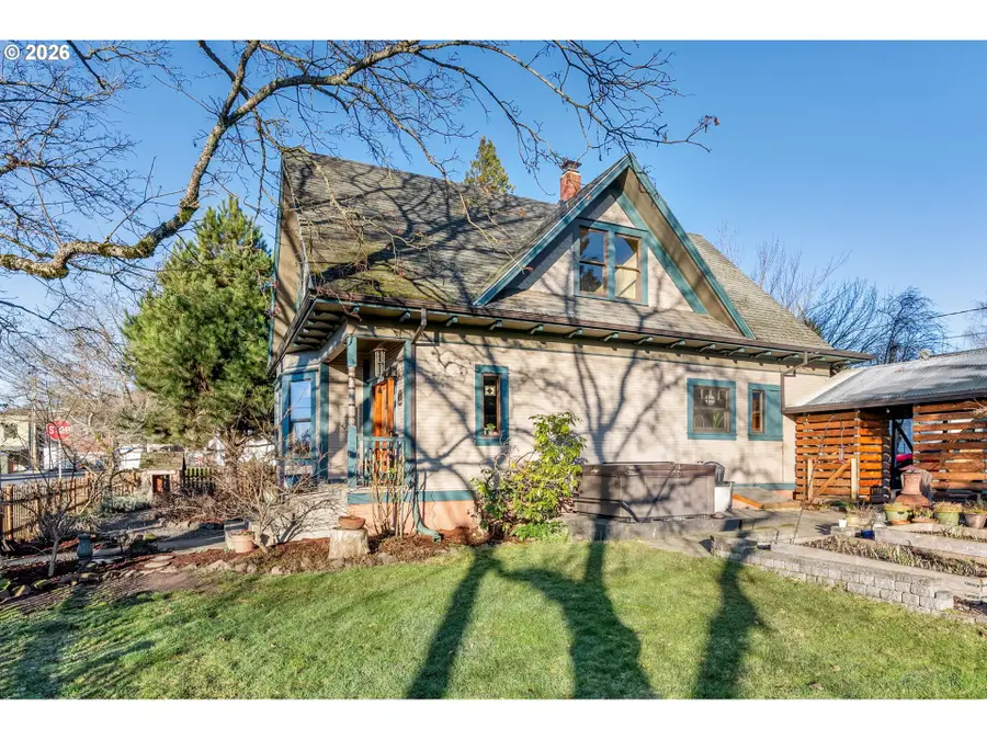 324 NE Hood St, White Salmon, WA 98672 - #3