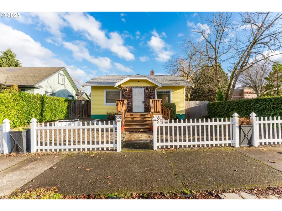 7532 N Heppner Ave, Portland, OR 97203 - Image #2