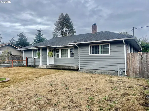 1802 Spruce St, MyrtlePoint, OR 97458