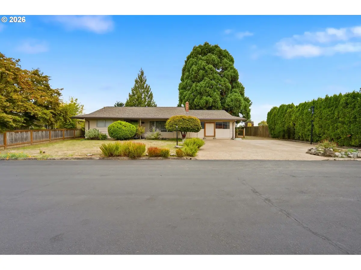 9460 SW Bayou Dr, McMinnville, OR 97128 - #1