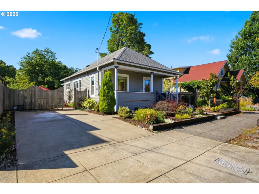 6104 SE Rhone St, Portland, OR 97206 - #2