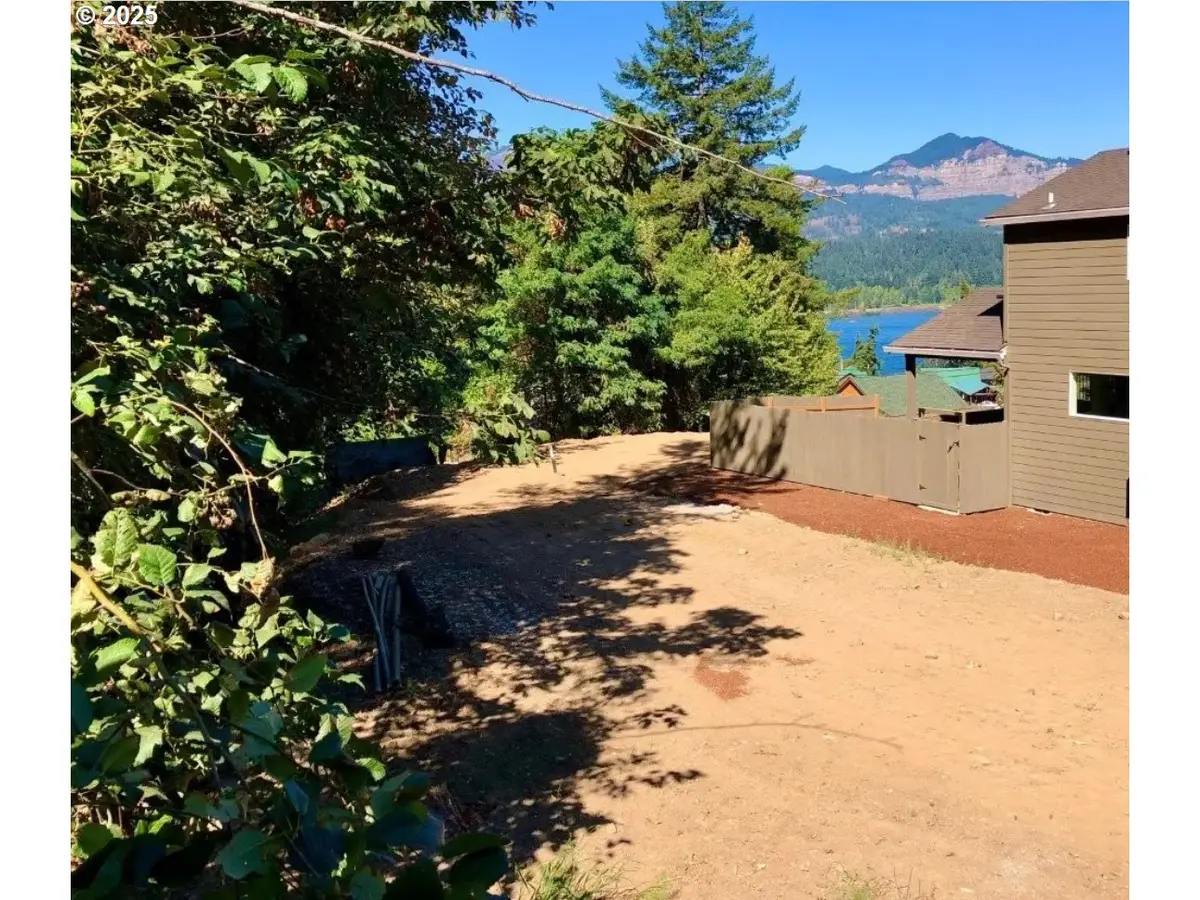 725 SW Moody Ave, Cascade Locks, OR 97014 - #1