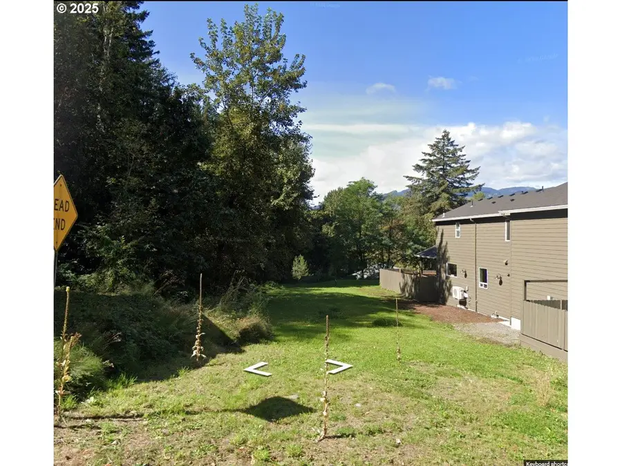 725 SW Moody Ave, Cascade Locks, OR 97014 - #3