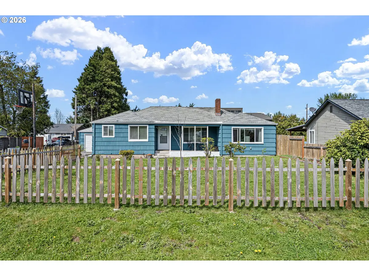 2207 Willona Dr, Eugene, OR 97408 - #1