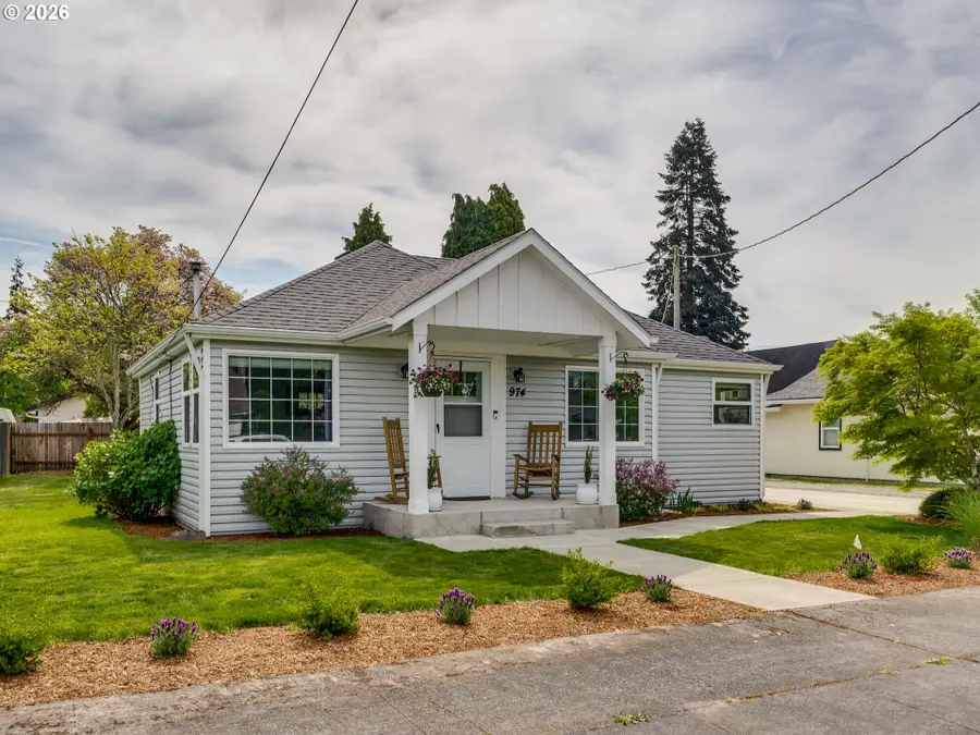 974 Dale St, Woodland, WA 98674 - #2