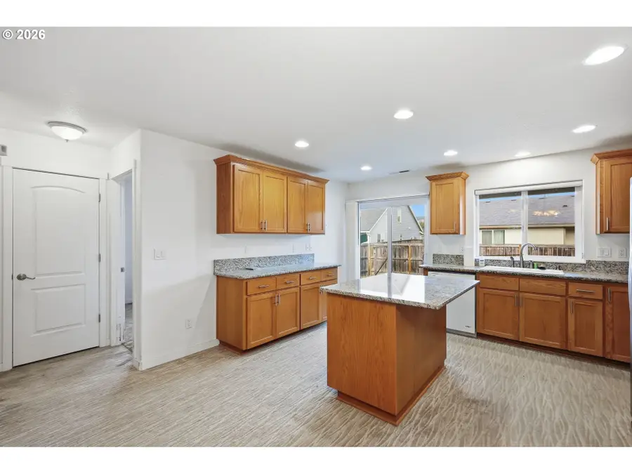 4552 Live Oak St, Sweet Home, OR 97386 - #3