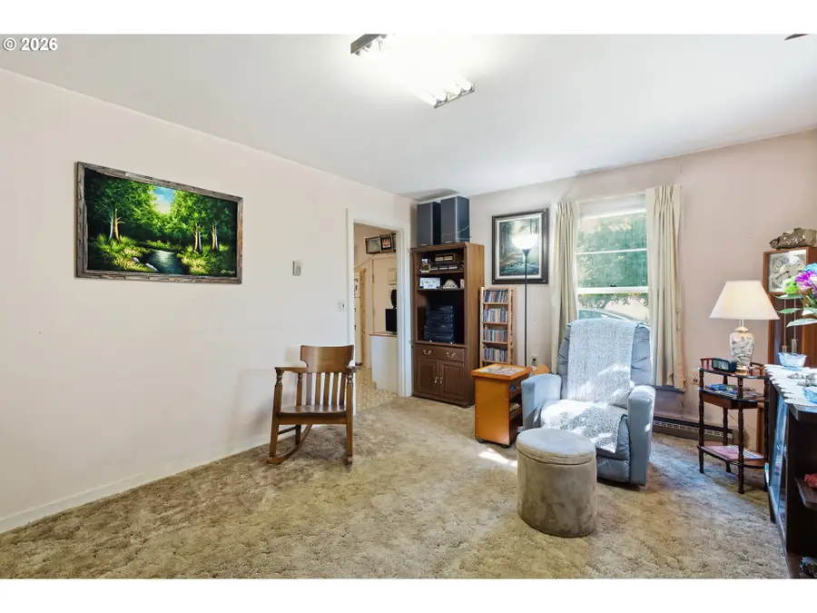 895 Elma Ave Se, Salem, OR 97317 - #3