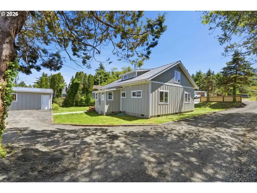 950 Exchange St, North Bend, OR 97459 - #3