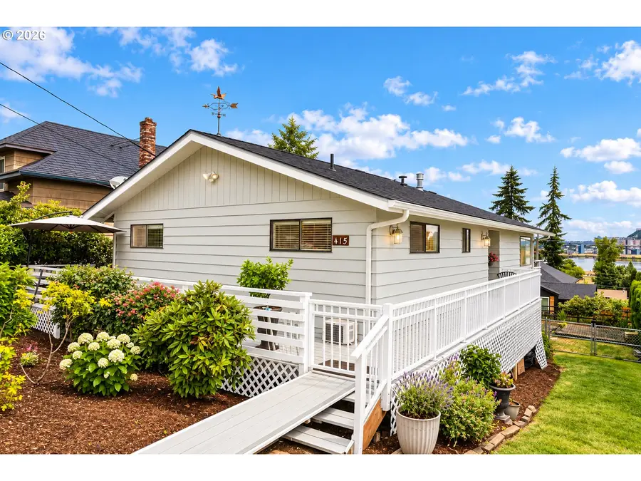 415 W D St, Rainier, OR 97048 - #3