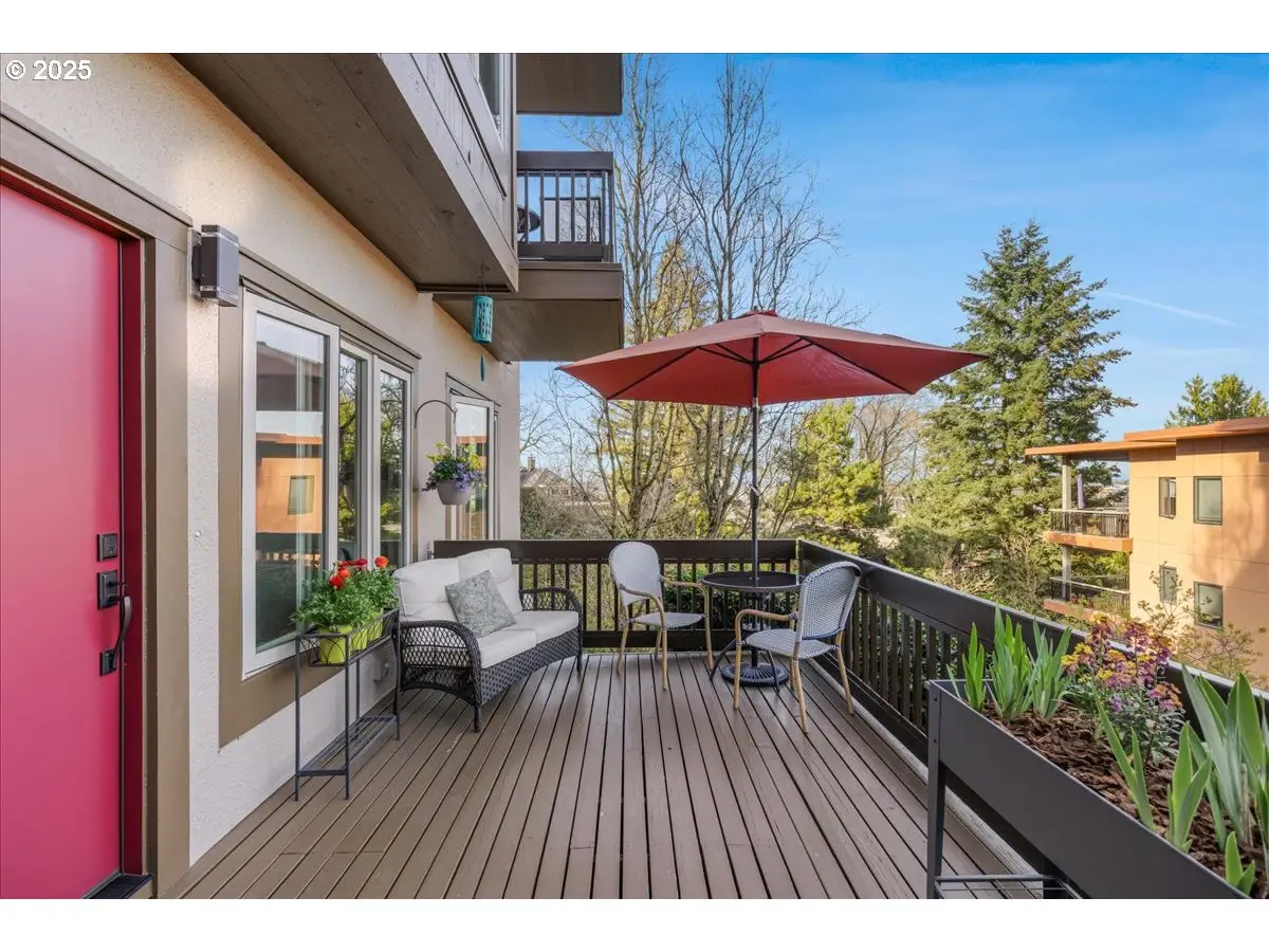 724 NW Westover Cir, Portland, OR 97210 - #1