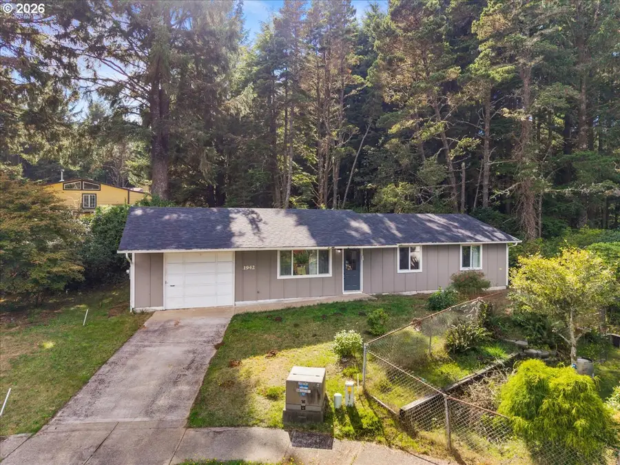 1942 SW Galley Ct, Lincoln City, OR 97367 - #2