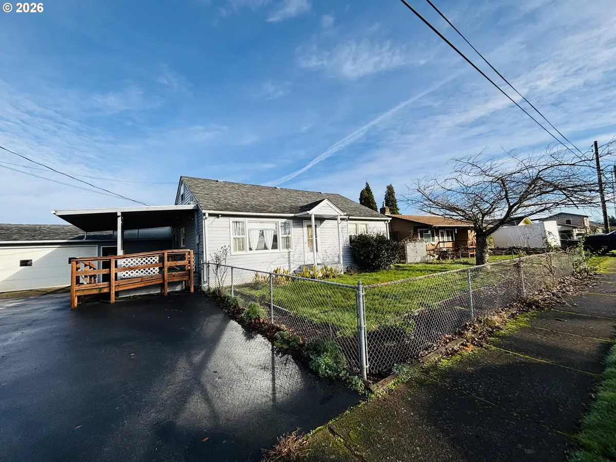 3800 E St, Springfield, OR 97478 - Image #1