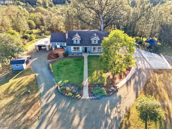 905 NE Third St, Oakland, OR 97462