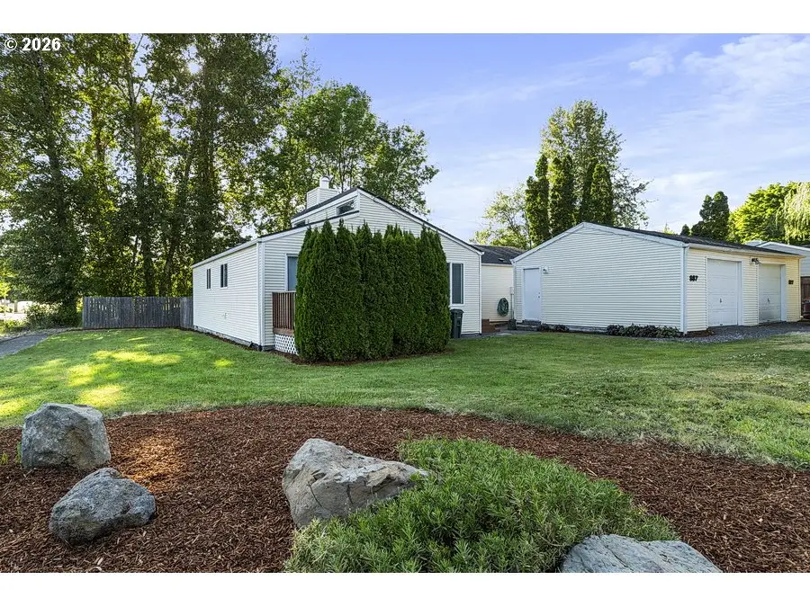 877 SE Francis Ave, Gresham, OR 97080 - #1