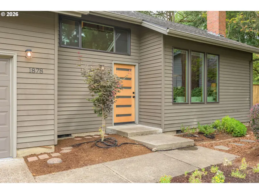 1878 Russet Dr, Eugene, OR 97401 - #3