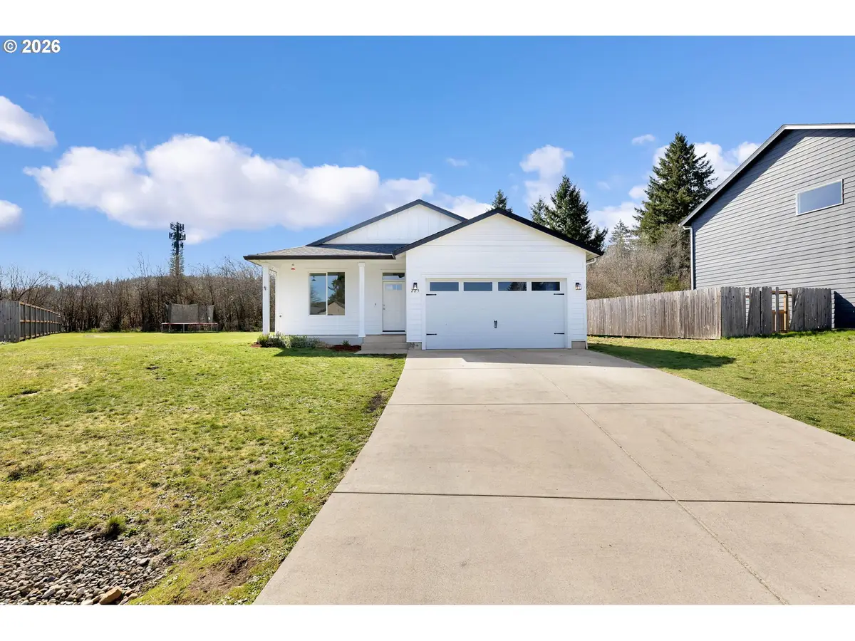 225 W Christy Ct, Yacolt, WA 98675 - #1
