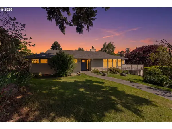 1198 Winsor Ave, NorthBend, OR 97459