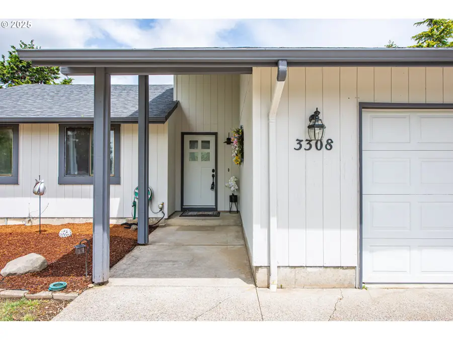 3308 Honeywood St, Eugene, OR 97408 - #3