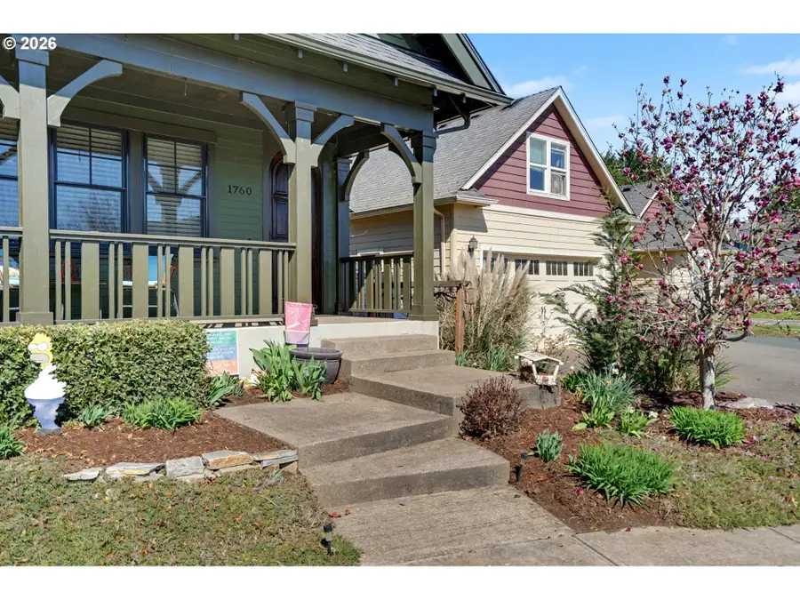 1760 Gwinn St, Monmouth, OR 97361 - #3