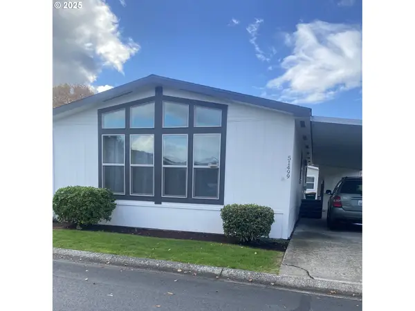 51499 SE 6th St #32, Scappoose, OR 97056