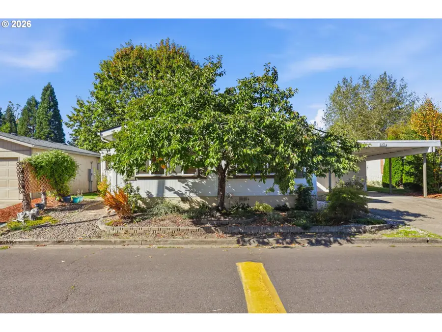 1271 SW Phyllis Dr, McMinnville, OR 97128 - #2