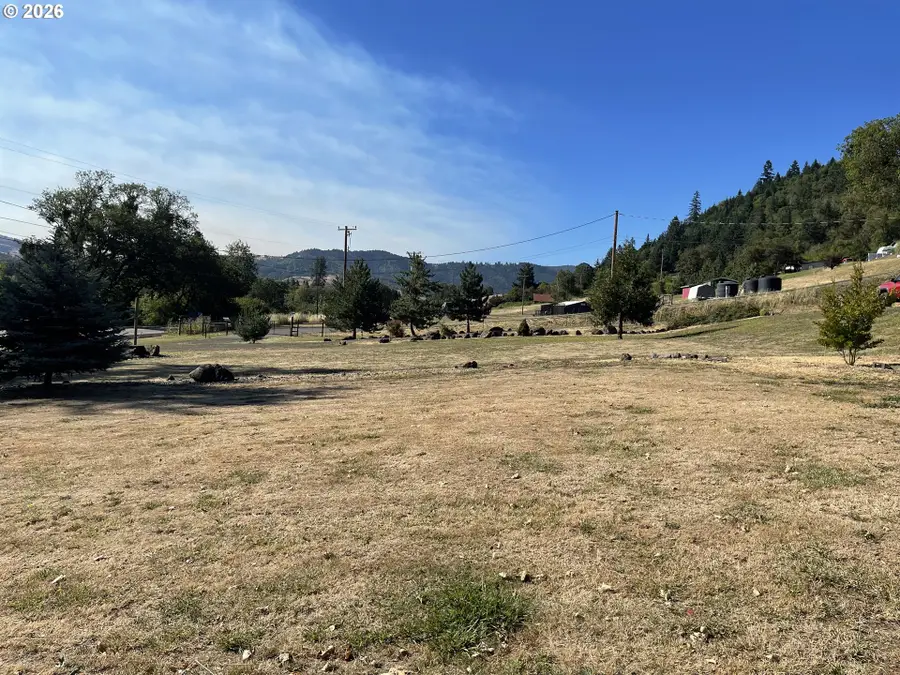 13471 Old Highway 99, Tenmile, OR 97457 - #3