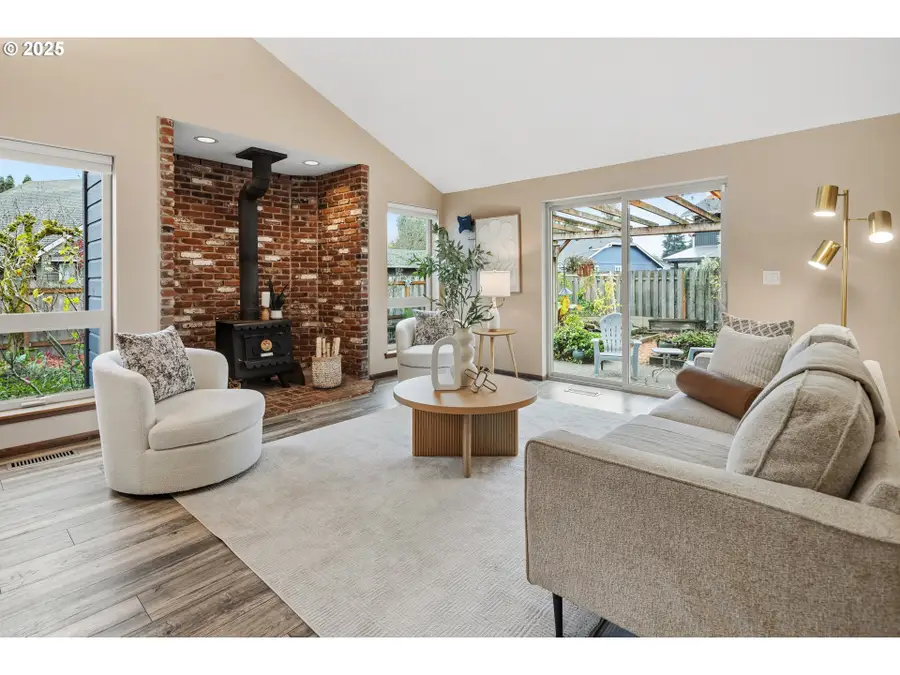 8200 SW Piute Ct, Tualatin, OR 97035 - Image #3