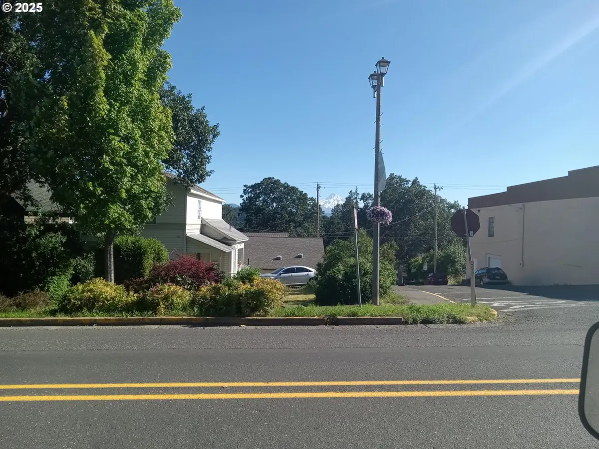 315 E Jewett Blvd, White Salmon, WA 98672 - Image #1