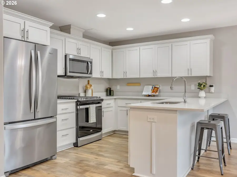 15 NW 6th Pl, Warrenton, OR 97146 - #2