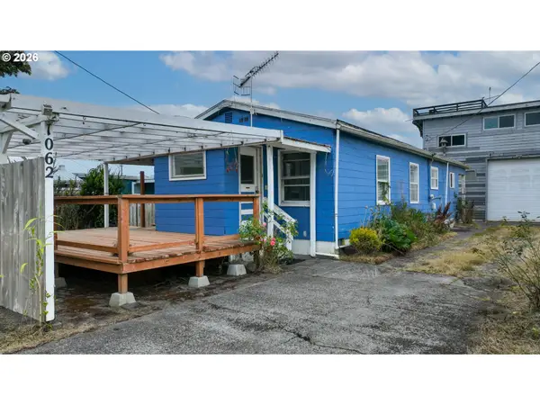 1062 NW Warrenton Dr, Warrenton, OR 97146