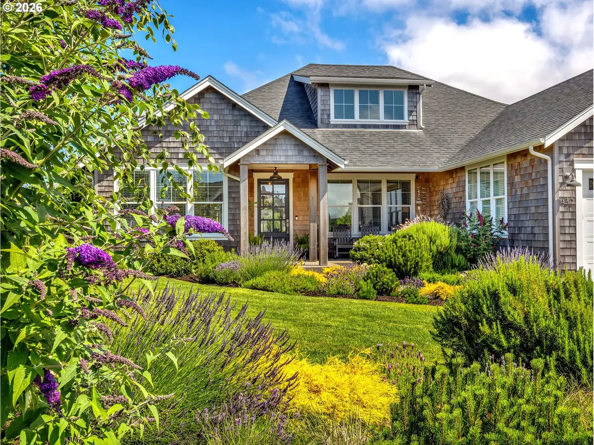 452 Diamond Ln, Gearhart, OR 97138 - #1
