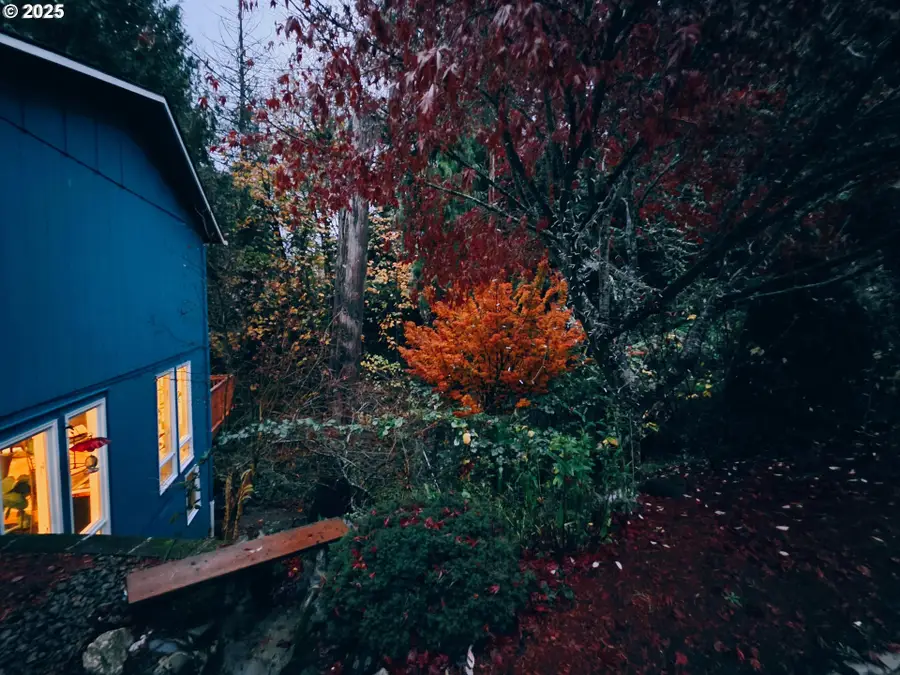 12147 SE Henderson Dr, Portland, OR 97266 - Image #3