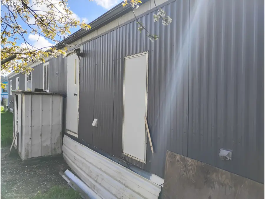 1000 N 8th St #47, Reedsport, OR 97467 - #3