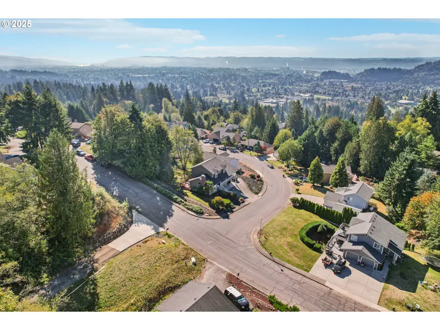 9 Curtis Ln, Longview, WA 98632 - Image #2